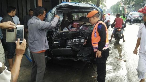 Kondisi mobil yang tertabrak kereta