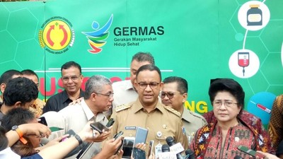 Foto: Anies dan Menkes Sosialisasikan Vaksin Difteri