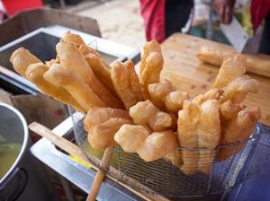 Waduh! Banyak Cakwe Ditemukan Mengandung Aluminium dan Bahan Pelentur