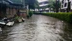 Disedot Petugas, Banjir di Jalan Kemang Raya Surut