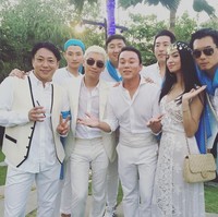 Raline Shah bahkan kondangan bareng dengan Seungri. Duh bikin iri! Tampaknya Raline dan Seungri memiliki mutual friend yang membuat keduanya bisa saling mengenal dan dekat.  Foto: dok. Instagram (Raline Shah)