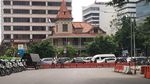 Penampakan Water Cannon dan Kawat Berduri di Kedubes AS