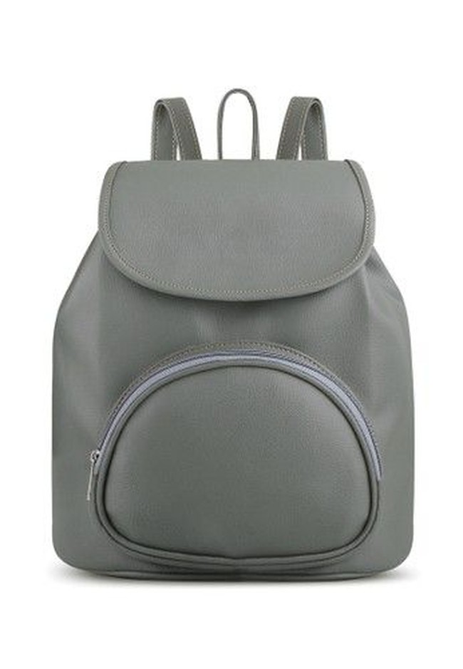 Ransel juga bisa ditemukan di situs Zalora. Femme Backpack dari Lumiere Bag ini dapat Anda miliki dengan Rp 99 ribu dari harga Rp 169 ribu.