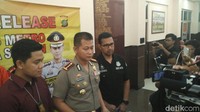 Meski berbaju loreng saat membobol kotak amal masjid, P dipastikan bukan anggota TNI. Pria pengangguran ini mengaku khilaf. (Foto: Istimewa)
