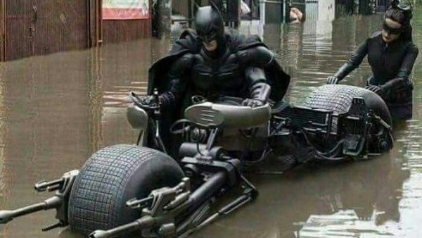 Deretan Meme Jakarta Banjir yang Bikin Nyengir