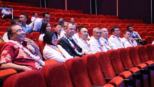 Wali Kota Risma datang untuk menyambut wisatawan 