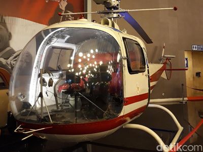 Foto: Replika Pesawat Kepresidenan dan Helikopter di Batu