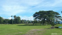 Suasana romantis juga bisa ditemukan di Candi Ratu Boko. Nyaman, sejuk, dengan pemandangan indah menjadi daya tarik utamanya (Shinta/detikTravel)