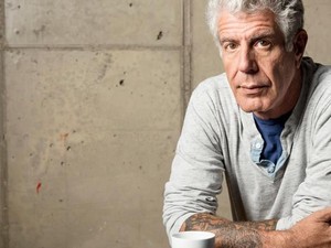 Makan Rendang & Babi Guling, Kenangan Anthony Bourdain di Indonesia