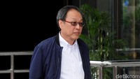 Jaksa KPK menyebut Made Oka sebagai pengusaha yang dikenal Novanto kepada Johannes Marliem (Dirut PT Biomorf) dan Paulus Tannos (Dirut PT Sandipala Arthapura). Novanto menyebut Made Oka sebagai sosok yang akan membantu permodalan proyek e-KTP. Selain itu, jaksa KPK juga menyebut commitment fee untuk Novanto diberikan melalui tangan Made Oka. Namun, Made Oka selalu bungkam ketika ditanya berbagai macam pertanyaan terkait hal itu.