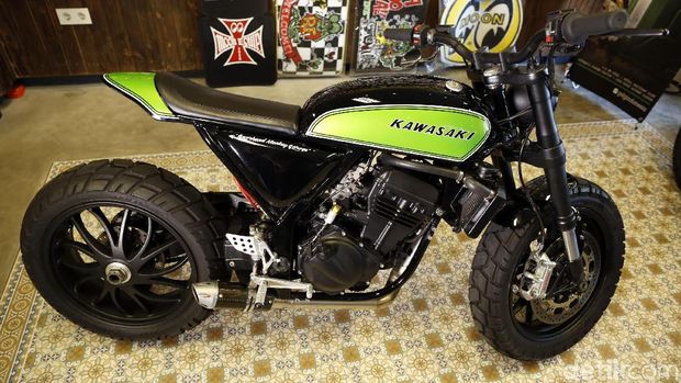 Kawasaki Ninja 250 Urban Tracker 