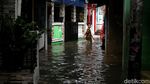 Foto: Genangan Air Setinggi 50 cm Rendam Kawasan Menteng