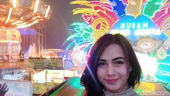 Foto outdoor di malam hari dengan mode standar. Foto: Adi Fida Rahman/detikINET