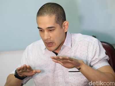 Blak-blakan Okan Cornelius Dituduh Gay oleh Sammy