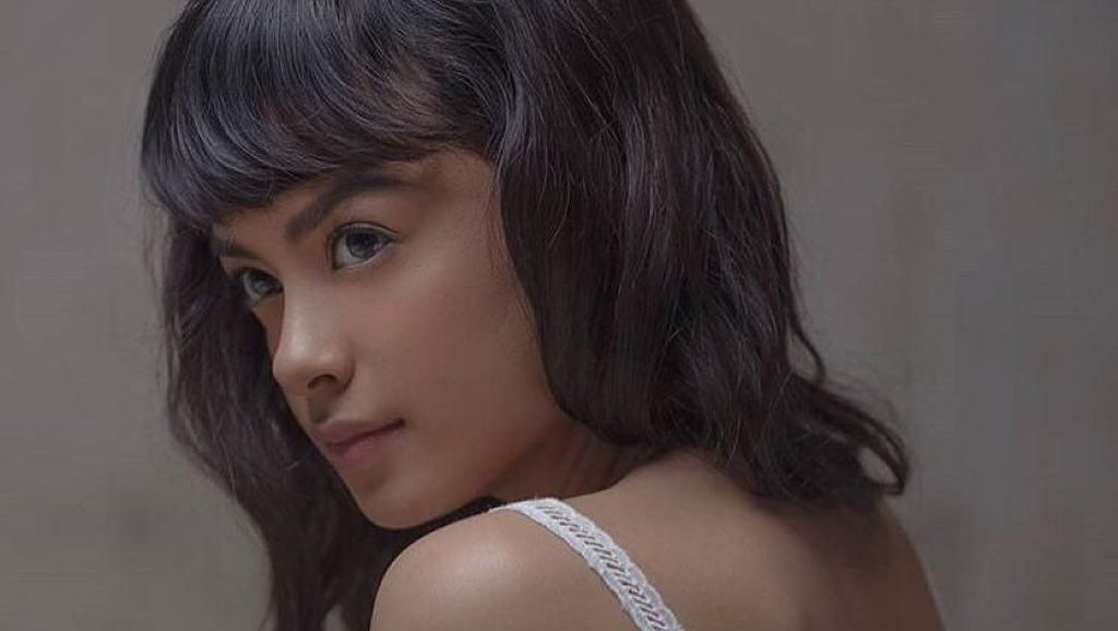Eva Celia, Anak Sophia Latjuba yang Cinta Musik dan Berpetualang Eva Celia, Anak Sophia Latjuba yang Cinta Musik dan Berpetualang