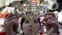 Pernak-pernik ini akan selalu diburu jelang perayaan Natal.