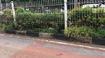 Di Lokasi Ini Pemotor Terjepit Bus di Jalur TransJ 