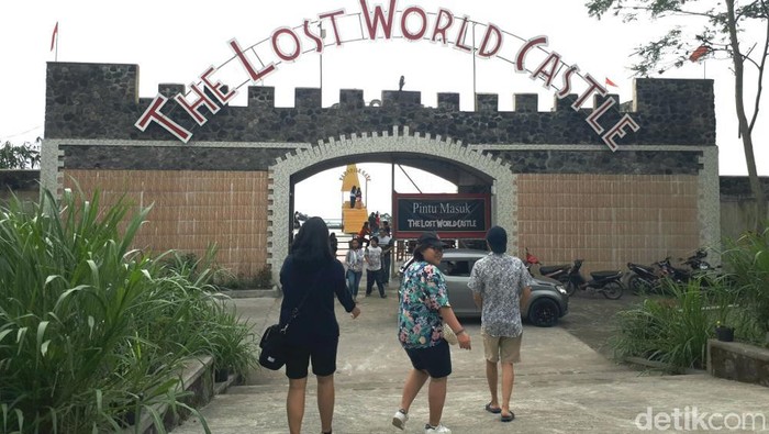 The Lost World Castle, Kastil ala Yogyakarta