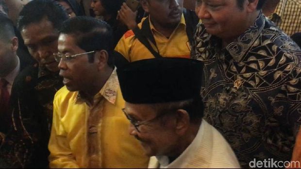 Idrus hingga Airlangga sambut Habibie di mukernas Kosgoro