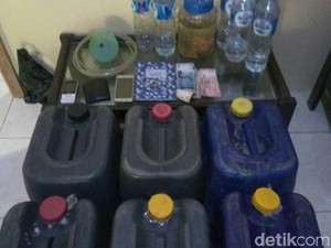Rumah Warga di Ponorogo Digerebek Diduga Pembuat Arak Jowo