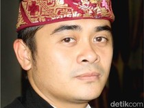Ucapan soal Penutup Kepala Disorot, Senator Bali Wedakarna Minta Maaf