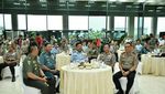 Potret Akrabnya Panglima-Kapolri: Ngopi Bareng dan Pelukan Erat