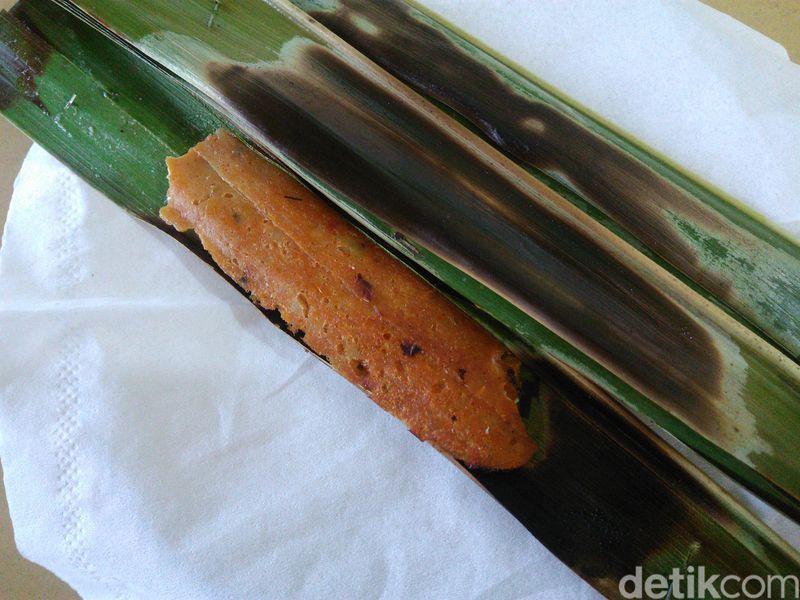 otak-otak merah