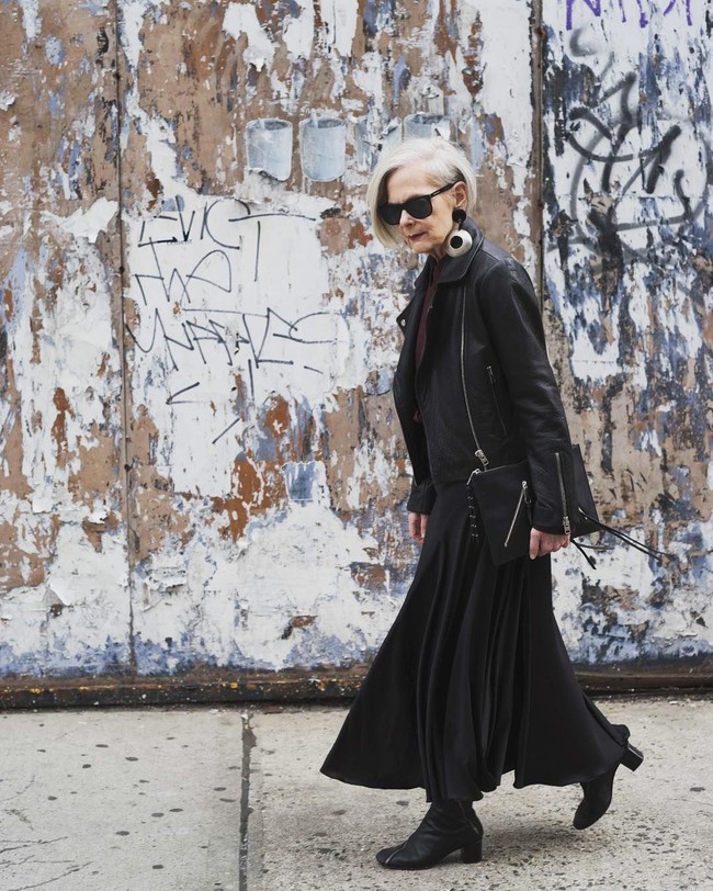 Lewat Instagram, Lyn selalu tampil stylish dengan berbagai barang branded, mulai dari Adidas, Tibi, Gucci, Prada hingga Chanel. Foto: Dok. Instagram/Accidental Icon