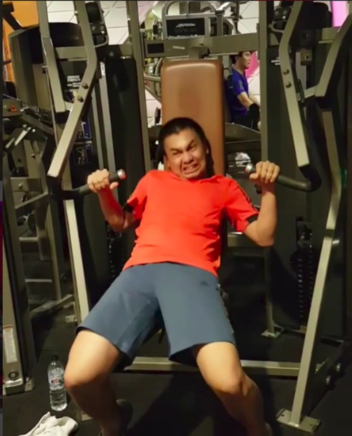 Kocak! Nge-gym ala Raditya Dika yang Bikin Ngakak
