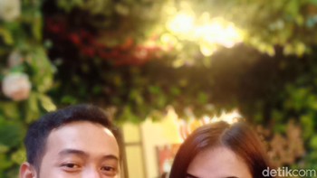 Selfie di indoor dengan mode beautify level 3 dan HDR. Foto: Adi Fida Rahman/detikINET