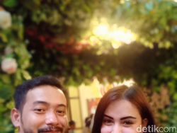 Kumpulan Selfie Cantik dengan Kamera AI
