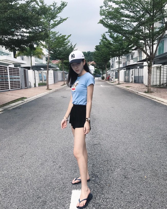 Hazel kerap kali memosting foto-foto kehidupan pribadinya dengan pakaian trendi yang chic dan menarik. Foto: Instagram