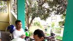 Melihat Semangat Dede, Difabel yang Jadi Driver Ojek Online