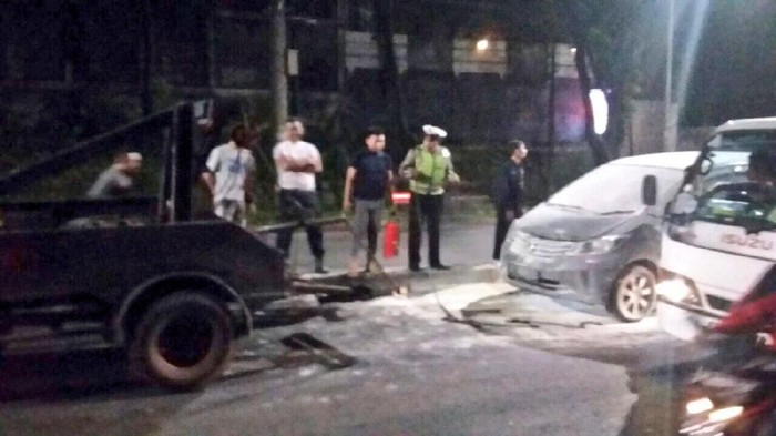 Mobil Terbakar di Jalan Layang Antasari Jaksel