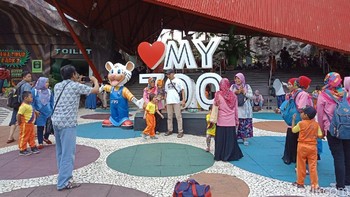 Dua varian Oppo F5 punya kamera belakang 16 MP dengan bukaan F/1.8. Foto: Adi Fida Rahman/detikINET