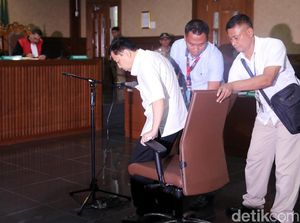 Tiga Sidang untuk Setya Novanto
