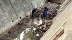 Antisipasi Banjir, Selokan di Rawa Bunga Jatinegara Diperbesar