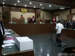 Gerak dan Siasat Novanto di Kasus Korupsi e-KTP