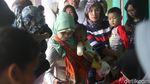 Begini Ekspresi Anak-anak saat Vaksin Difteri