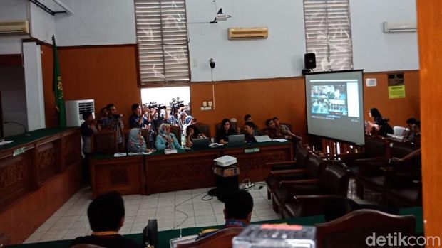 KPK Tayangkan Video Sidang Setya Novanto di Praperadilan