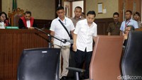 Sidang Novanto sebelumnya diskors 4 jam sejak diskors pukul 10.40 hingga dibuka lagi pukul 14.41 WIB.