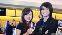 Beberapa waktu lalu, Kevin Aprilio sempat dikabarkan putus cinta dari sang kekasih. Foto: Kevin Aprilio dan pacar (Ismail/detikHOT)