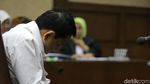 Foto: Novanto Tidur Saat Sidang Dakwaan