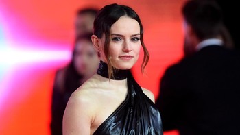 Daisy Ridley. Pemeran Rey pada film Star Wars: The Last Jedi tidak lagi menggunakan Instagram sejak 2017. Ia merasa bahwa media sosial tidak baik bagi kesehatan mentalnya. Foto: Getty Images