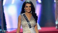 Cassandra Searles merupakan mantan Miss Washington tahun 2013. Dia menyebut Trump memperlakukan para peserta kontes kecantikan seperti ternak dan menuding Trump beberapa kali meraba bokongnya. Dia (Trump-red) mungkin tidak ingin saya menceritakan kisah soal saat itu, saat dia terus meraba bokong saya dan mengundang saya ke kamar hotelnya, tutur Searles via akun Facebook-nya. Foto: Ethan Miller/ Staff/ Getty