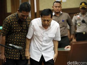 Terlalu Banyak Menunduk dan Jalan Bungkuk, Ini Bahayanya