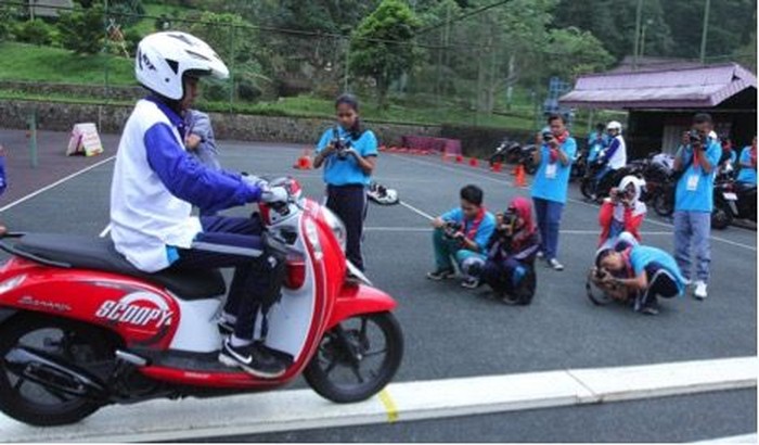 AHM Ajak Generasi Millennial Nge-blog dan Nge-vlog Safety Riding