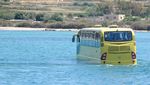 Bus Atau Perahu? Ini Transportasi Amphibi