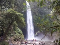 Menikmati Keindahan Air Terjun Nungnung, Destinasi Wajib di Bali