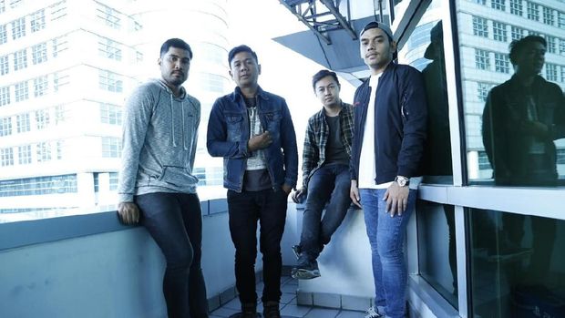 Cerita Tiket Tentang Single 'Tak Sempurna' 